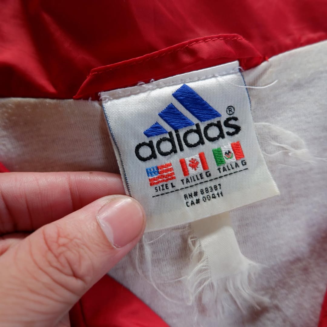 adidas Vintage Track Jacket | Size L | USA ๐บ๐ธ ๐จ๐ฆ ๐ฒ๐ฝ