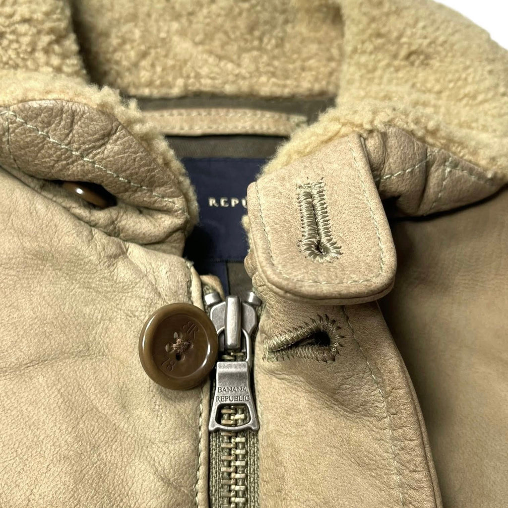 Banana Republic Shearling Collar Leather Jacket | Estimated Size L | Made in China 🇨🇳