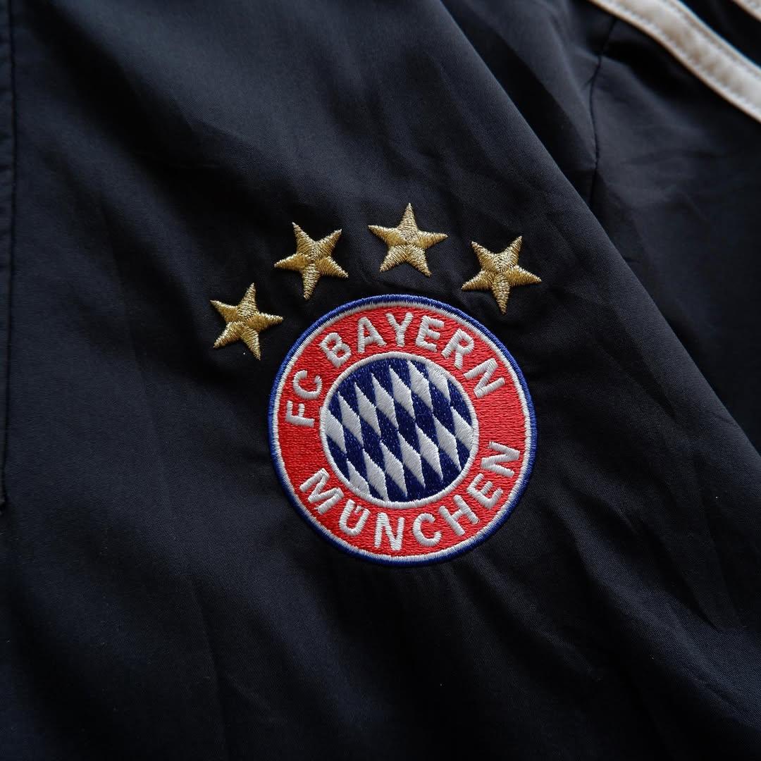 Adidas FC Bayern München Windbreaker | 100 | Made in China 🇨🇳