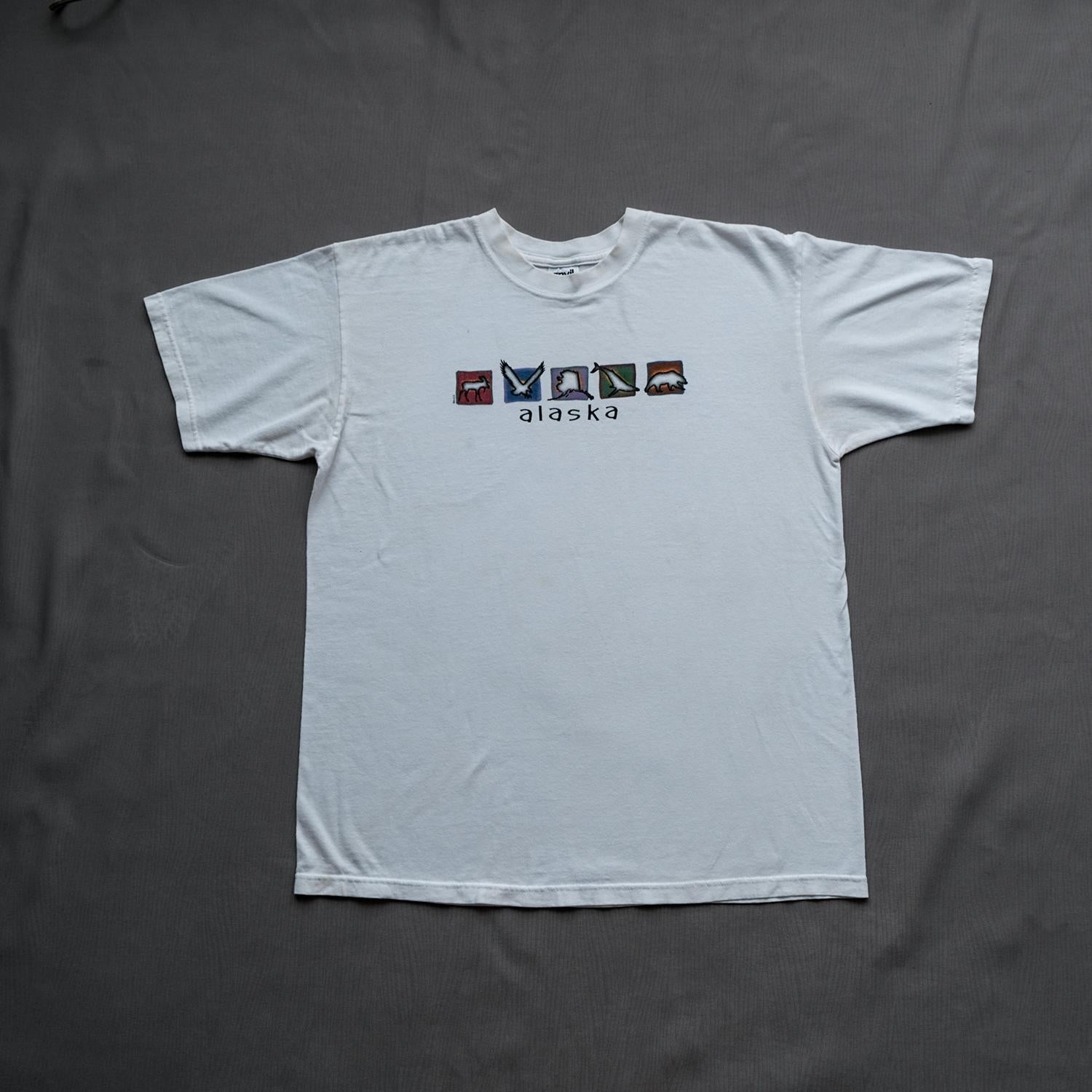 ANVIL “Alaska Wildlife” Graphic Tee | L | Assembled in El Salvador 🇸🇻 (Fabric Made in USA 🇺🇸)