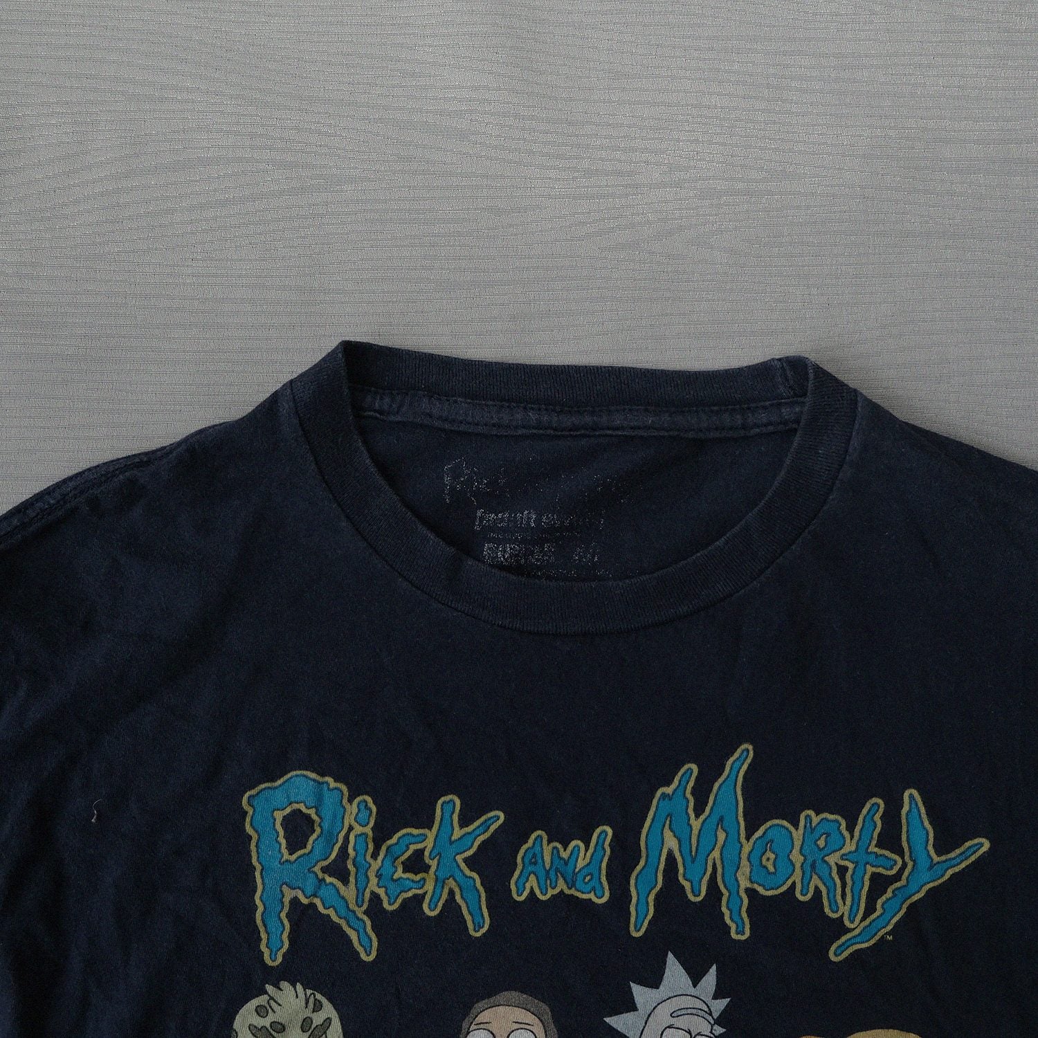 Rick and Morty Graphic T-Shirt | Size M | Made in Honduras 🇭🇳