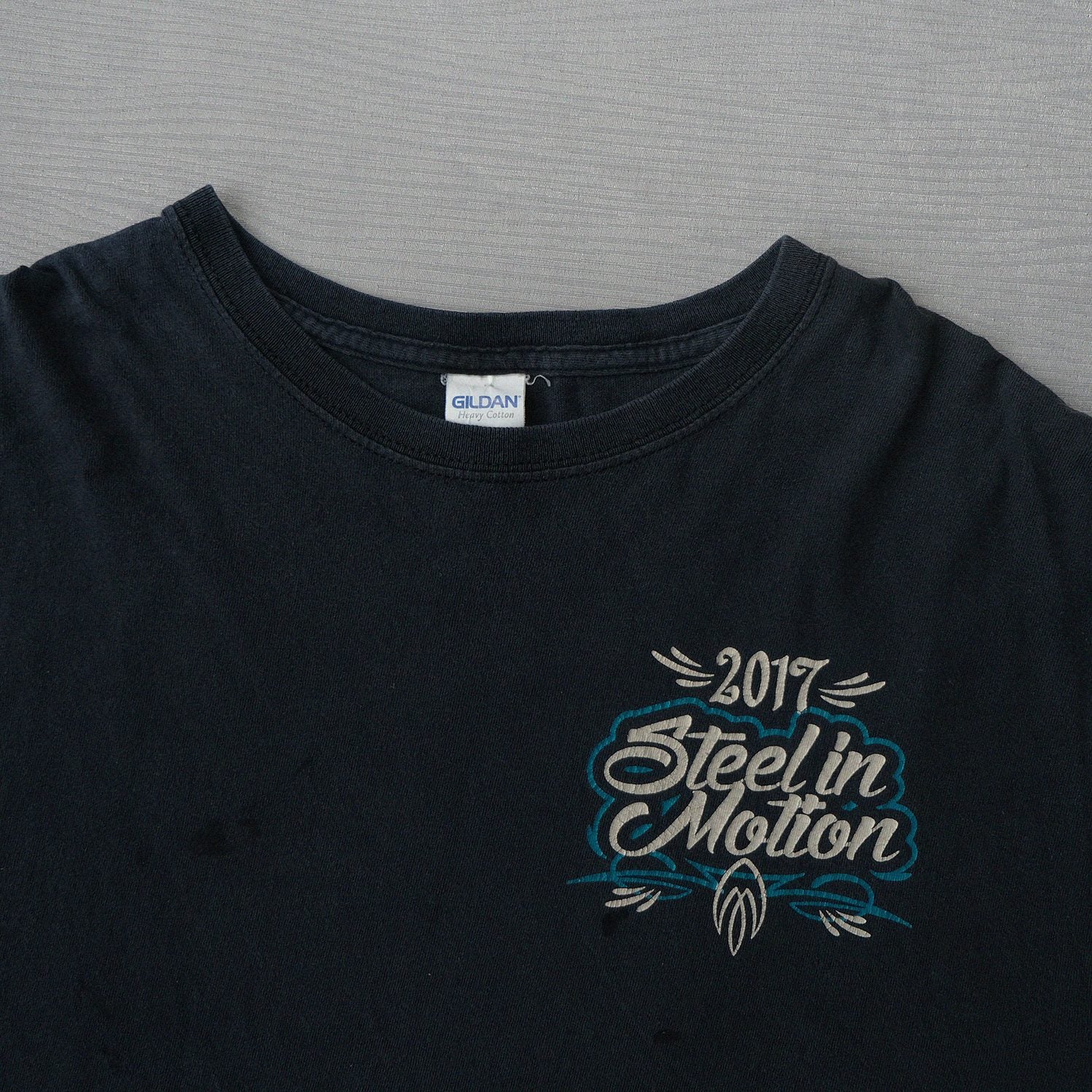 Gildan T-Shirt | M (estimated) | Made in Haiti 🇭🇹