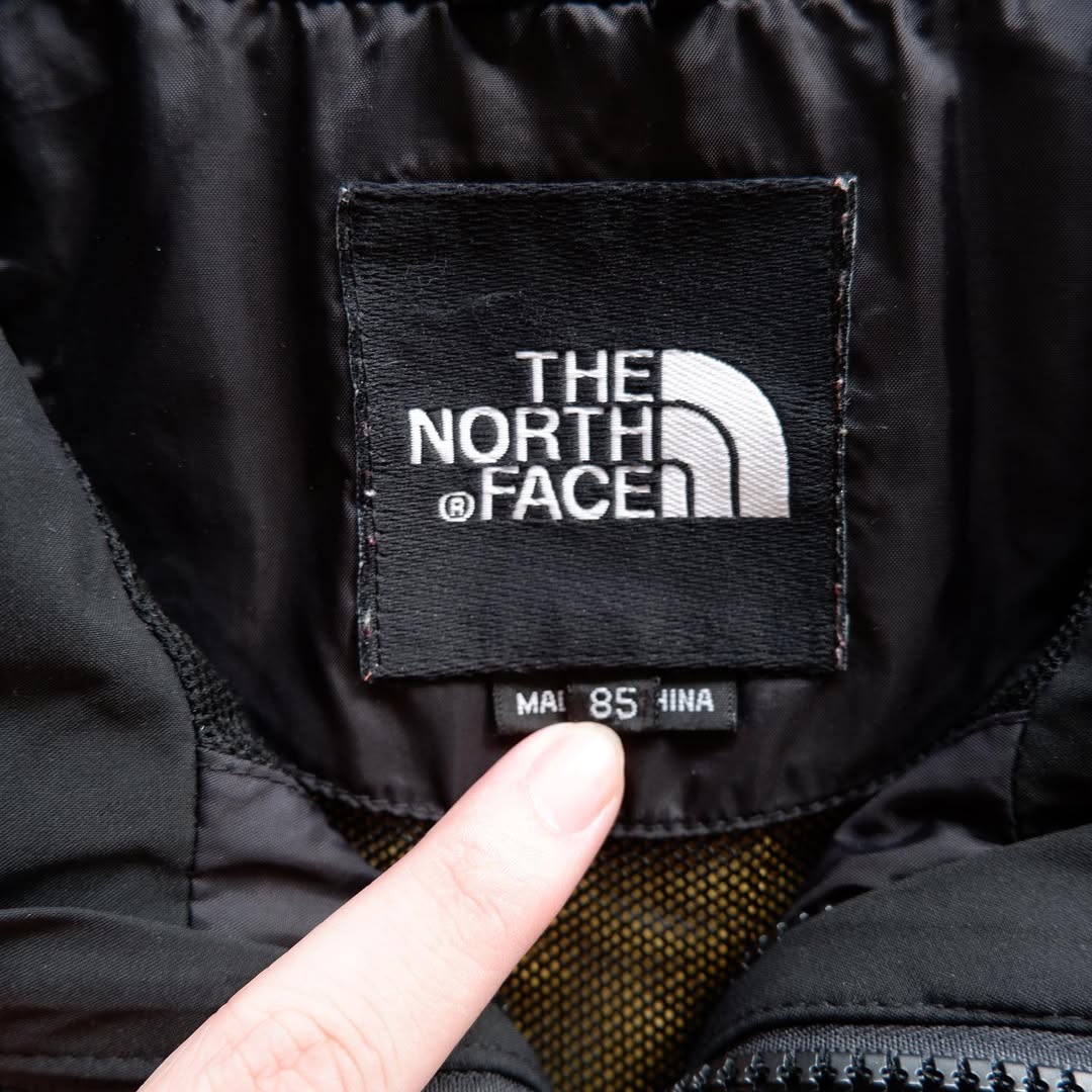 THE NORTH FACE Gore-Tex Shell Jacket | Size 85 (M) | Made in China 🇨🇳