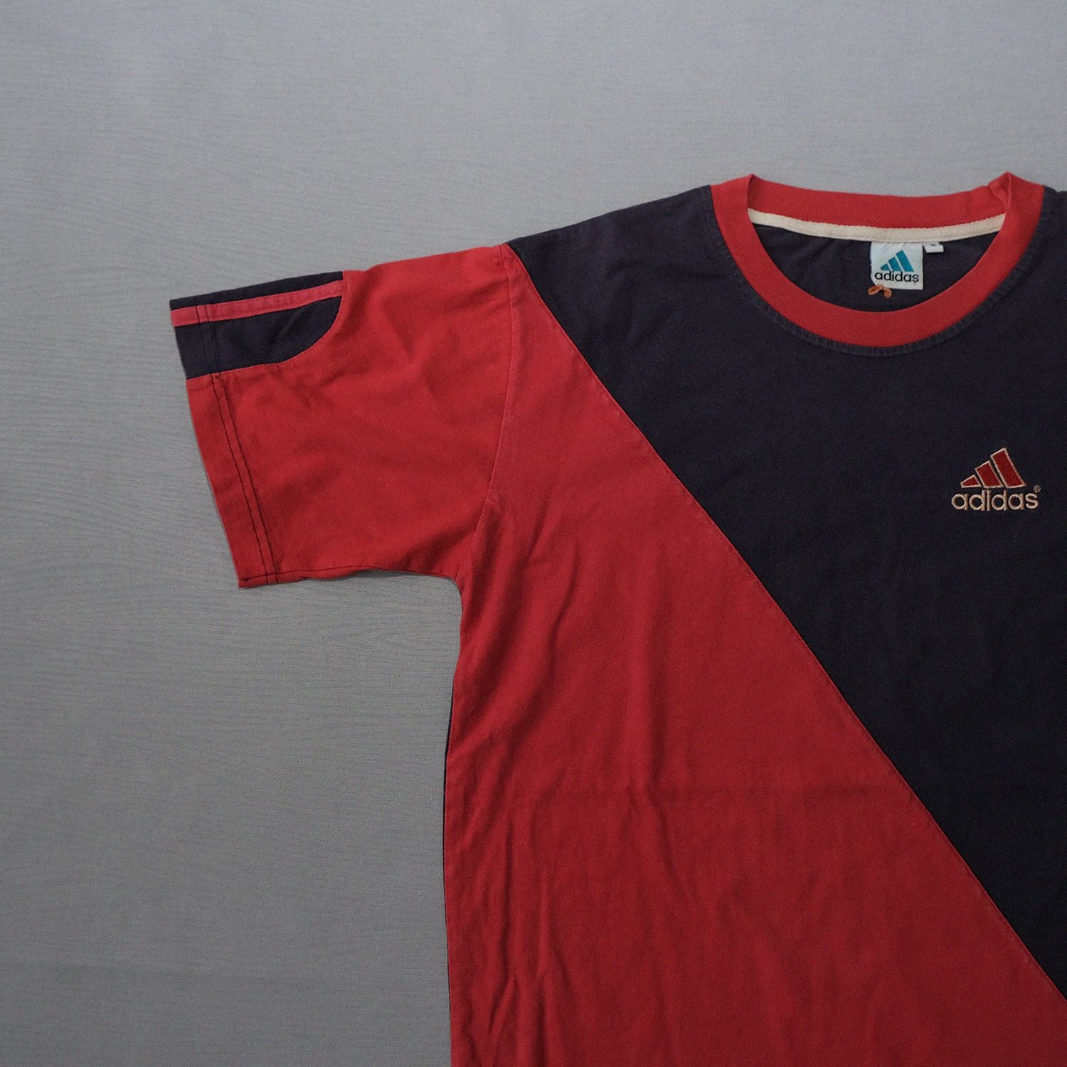 Adidas Red/Navy Diagonal Panel Tee | Size L | Vintage Blue Tag Era - 图片 3